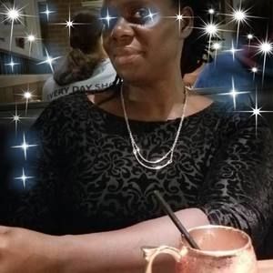 Meet your Posher, Claudia